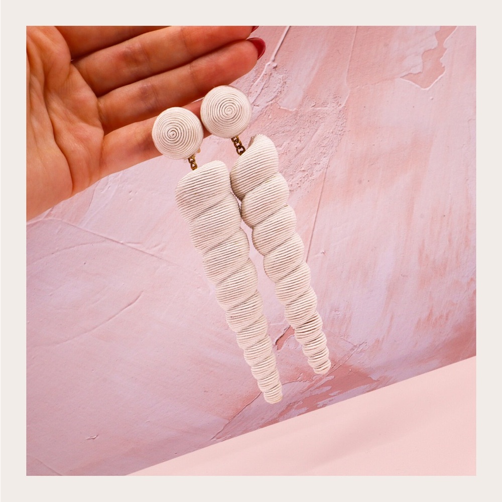 Rebecca de Ravenel shell earrings
